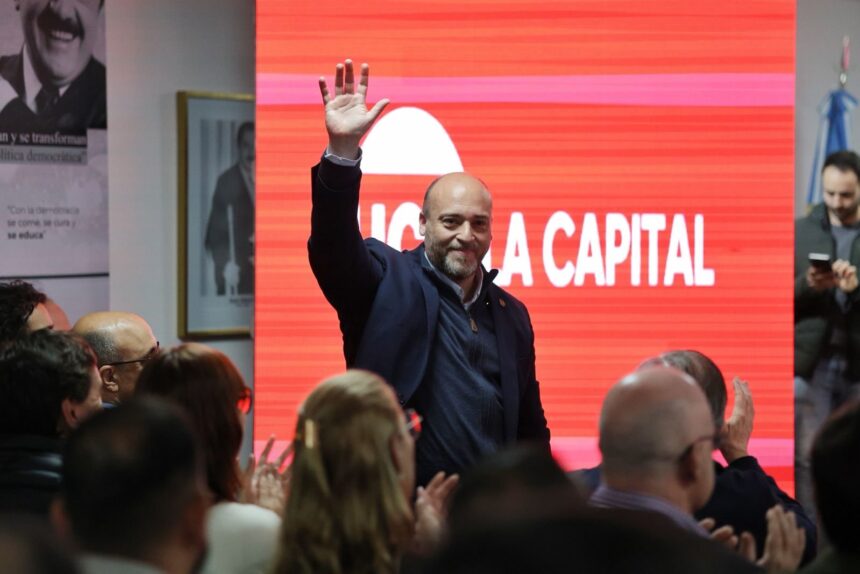Sergio Basile asume la presidencia de la UCR Capital y pide unidad