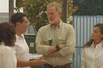 Los reyes visitan a los damnificados por los incendios en Madrid