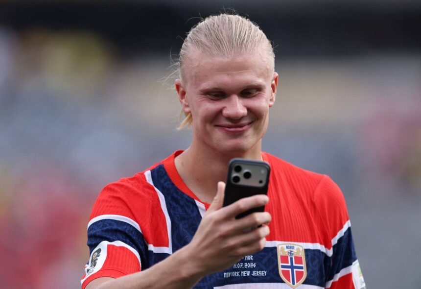 Haaland llego a Inglaterra serio y goleador, asi ha cambiado