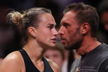 Aryna Sabalenka y Georgios Frangulis unidos tras dos tragedias