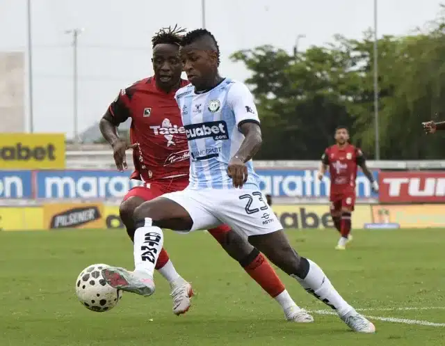 Guayaquil City vence al Manta sobre la hora en el estadio