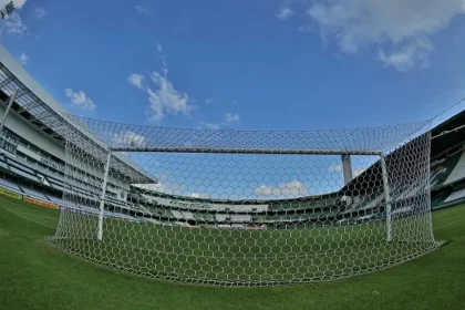 Coritiba y Palmeiras inician su primer partido tras la Copa