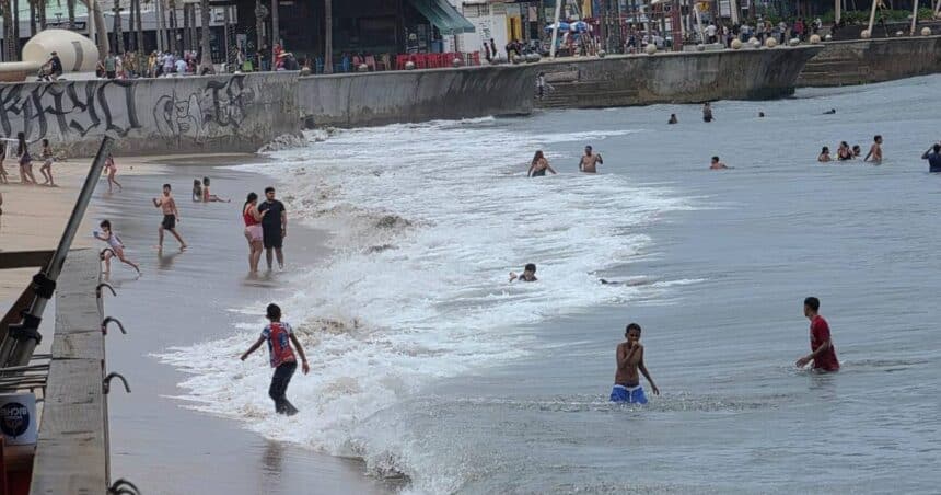 Proteccion Civil alerta por calor extremo en Mazatlan este fin de semana