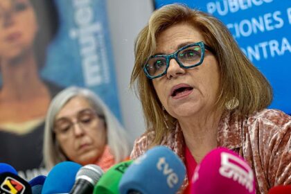 Valenciano critica la presencia de Zapatero en televisión