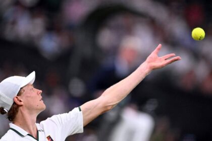 Sinner avanza en Wimbledon mientras le esperan viejos conocidos
