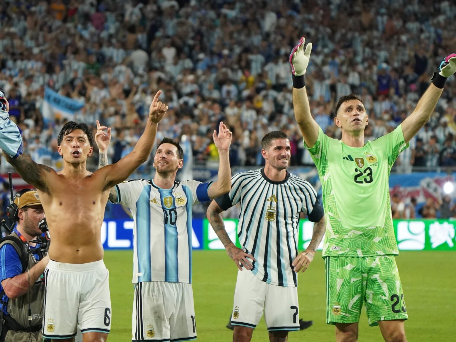 Argentina sufre pero vence a Cabo Verde y sigue en el Mundial