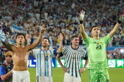 Argentina sufre pero vence a Cabo Verde y sigue en el Mundial