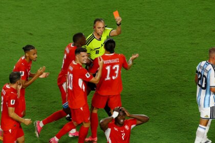 Indignacion en Suiza tras la polemica expulsion de Embolo ante Argentina