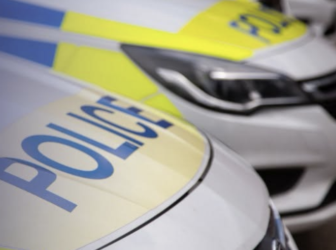 Servicios de emergencia atienden apuñalamiento en Luton