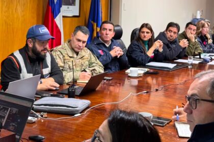 Ministro Rabat lidera comité de emergencia por lluvias en Copiapó
