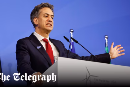 Miliband acepta perforar en el Mar del Norte para llegar a Hacienda
