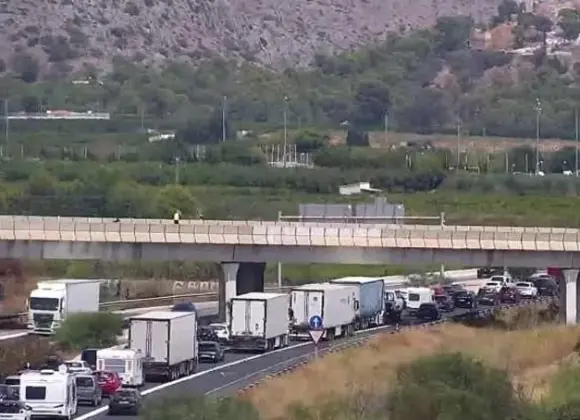 Mueren niños en accidente AP-7