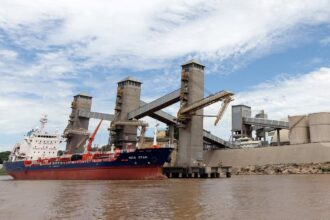 Gobierno y prácticos llegan a acuerdo, suspenden decreto