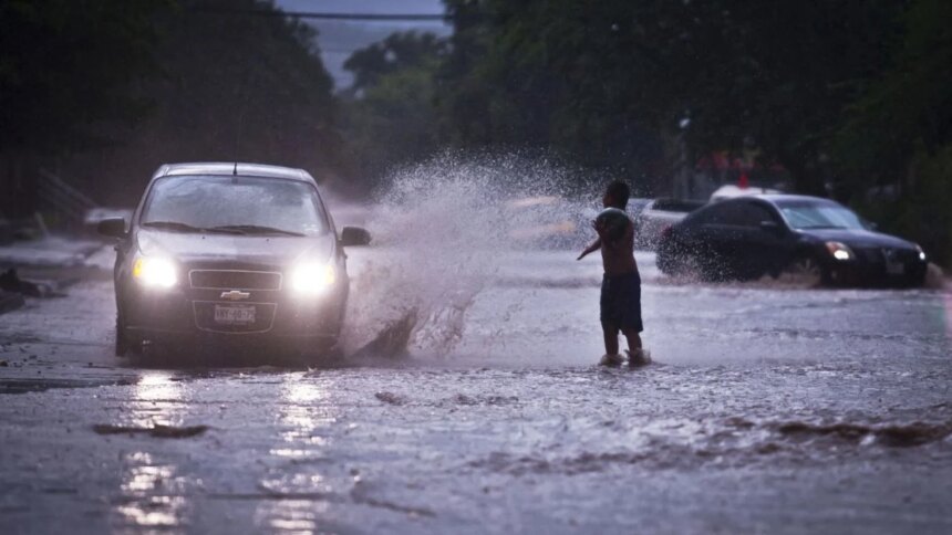 Clases suspendidas en Jalisco por huracán Simón